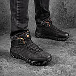 Теплі чоловічі черевики-кросівки зимові высокі з хутром на тракторній підошве чорні з поморанчевим. Фото в живу, фото 7