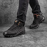 Теплі чоловічі черевики-кросівки зимові высокі з хутром на тракторній підошве чорні з поморанчевим. Фото в живу, фото 8