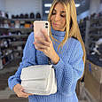 Сумка із клапаном фактура смужками + ланцюжок зі вставкою на плече А-1606-S Біла, фото 3