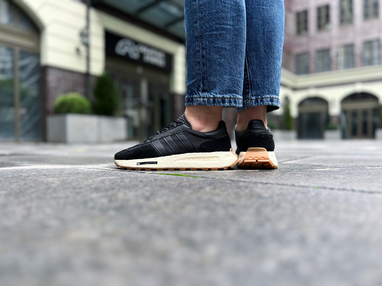 Кросівки жіночі Adidas Retropy E5 / HO3080 (Розмір:36)