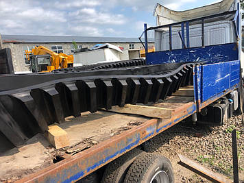 Гусениця CAMOPLAST 554107D1 для трактора Challenger MT 765 CATERPILLAR