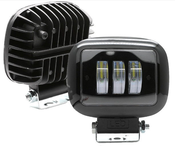 Світлодіодний автомобільний прожектор 30 Вт 12-30 v