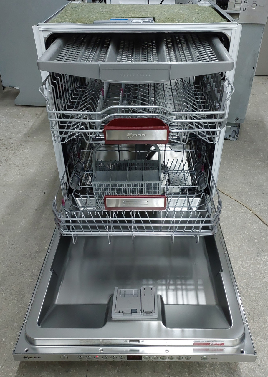 Вбудована посудомийна машина 60см Bosch Neff S51N66X2EU/D5 проекція