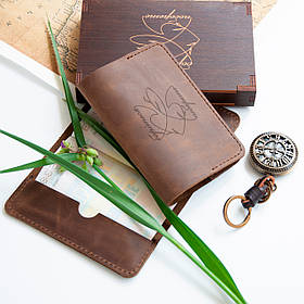 Обкладинка на паспорт із гравіюванням герба України, Фіолетовий, 10х15,5 см + подарункова коробка з гравіюванням