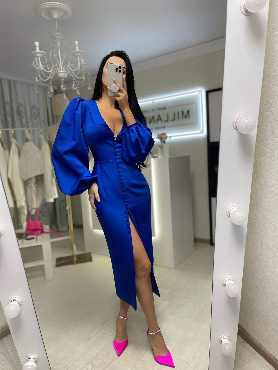 Шикарна жіноча сукня Заріна з ґудзиками та об'ємними рукавами шовк-сатин Smf7688