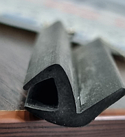 Молдинг для автоскла універсальний