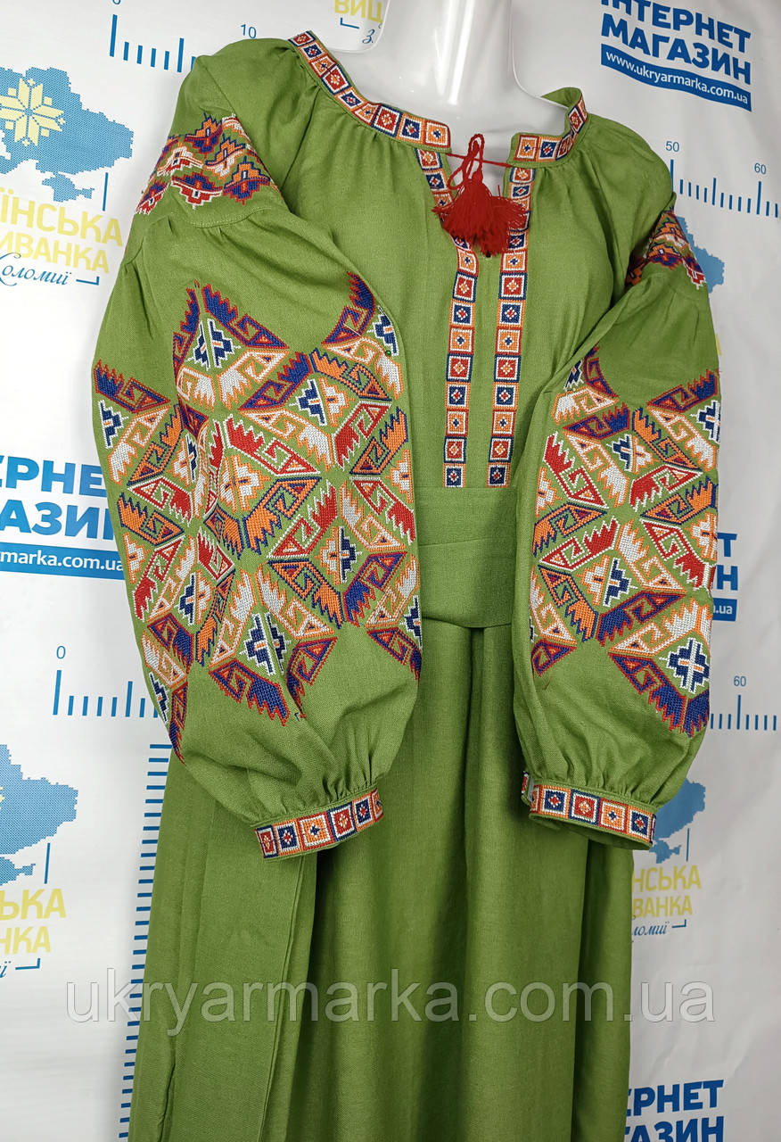 Зелена сукня з різноколірною вишивкою хрестиком "Панночка"