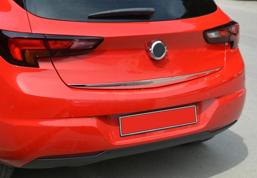 Нижня кромка кришки багажника для Opel Astra K 2016-2021 Omsa Line Нержавіюча сталь