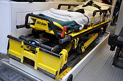 Стабільні та міцні ножиці для швидкої допомоги Stryker M1 Roll-In Stretcher for Ambulance