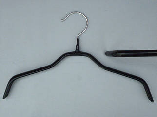 Плічка вішалки тремпеля комісійні металеві в силіконовому покритті чорного кольору, довжина 30 см