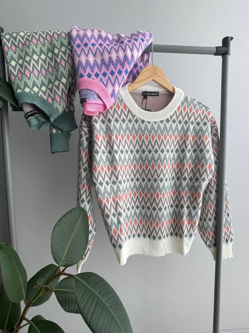 Жіночий вільний светр із геометричними принтом та манжетами (р. 42-46) 82KF2058, фото 1