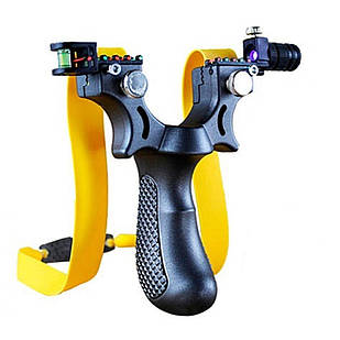 Рогатка з нічним прицілом і рівнем