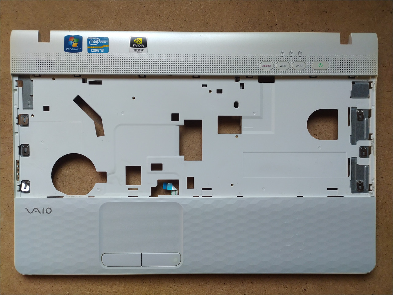 Sony PCG-71211M Корпус C (топкейс, середня частина) бу