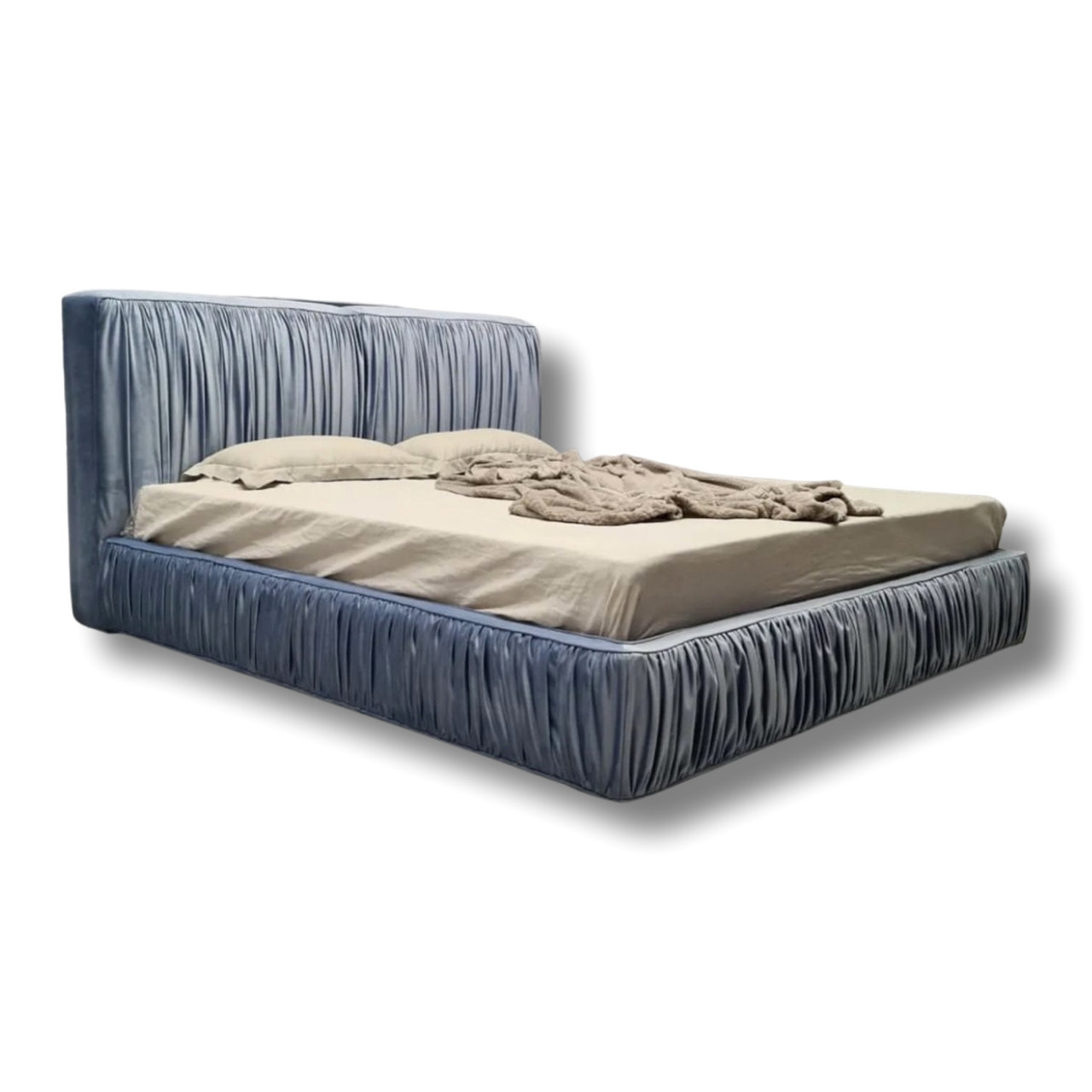 Трендове двоспальне ліжко софт м'яке на подіумі MeBelle PUFFIE-2 160х200 см, стиль шарпей, блакитний велюр