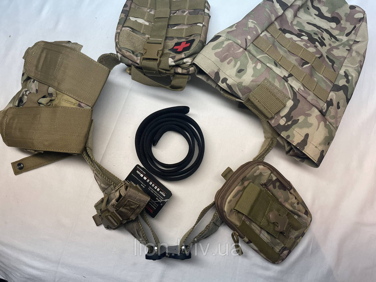 Тактичний швидкознімний ремінь, з 2 частин (пояс Velcro + ремінь Molle) з 4 шт підсумками.Артикул 02СБ