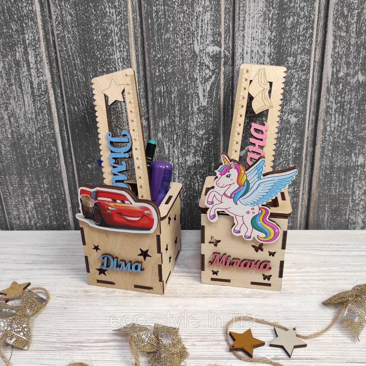 Стакан для ручок  з лінійкою "Тачкі та Поні". Іменний подарунок для школярів, фото 1