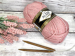 Нитки в'язані Lanagold. 100 г. 240 м. Колір рожевий 161