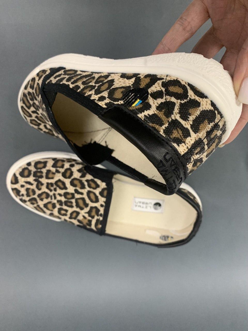 Roxy cheap leopard shoes