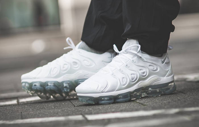 Nike air vapormax plus white woman sale