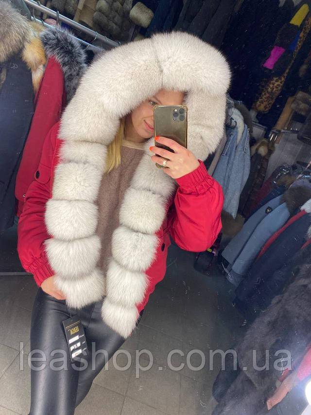 Красная парка с мехом Короткая парка с мехом