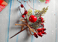 Новогодняя веточка с ягодками и хвоей, цвет КРАСНЫЙ, 25 см, 1шт