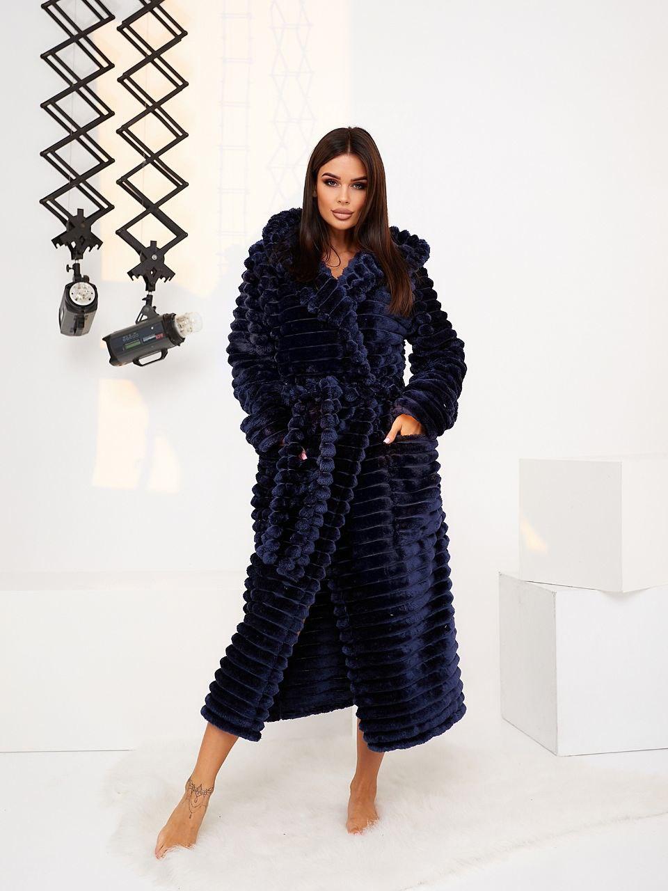 Халат жіночий домашній теплий довгий з капюшоном махровий wellsoft на запах колір синій, фото 1