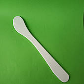 Шпатель пластиковий косметологічний середній 15,5 див.