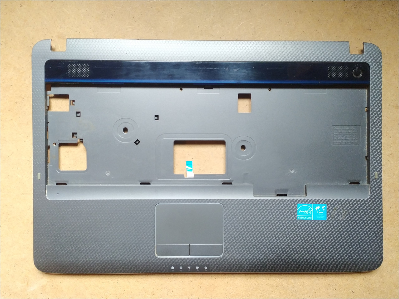 Samsung R523, R525, R528, R530, R538, R530, R540, RV510 Корпус C (топкейс, середня частина) бу