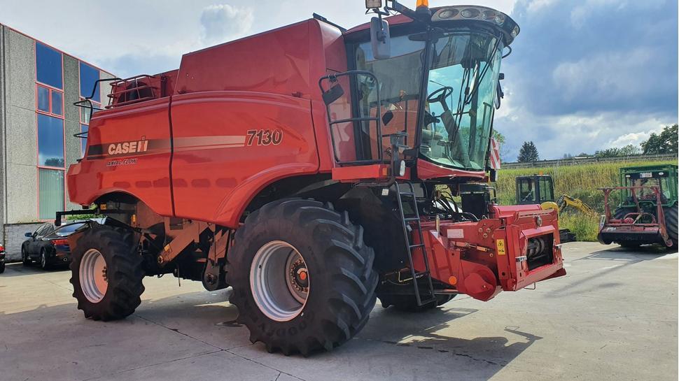 Зернозбиральний комбайн Case Axial-Flow 7130 4WD 2013 року