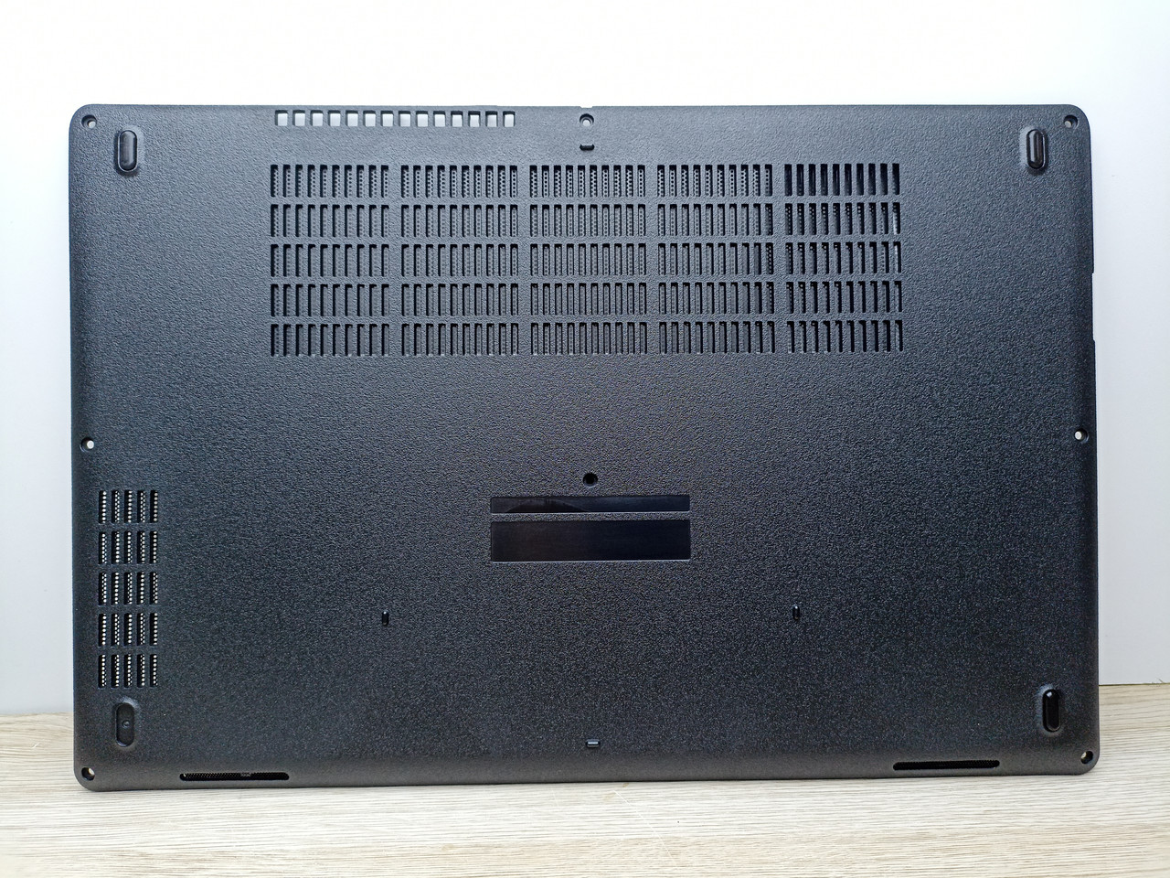 Dell Latitude 5580 E5580 5590 5591 Precision 3520 3530 Корпус D (піддон, нижня частина, сервісна кришка) новий $