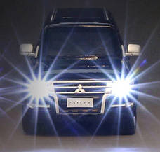 Модель автомобіля Mitsubishi Pajero із металу 1:32. Металева машинка Mitsubishi Pajero чорна, фото 4