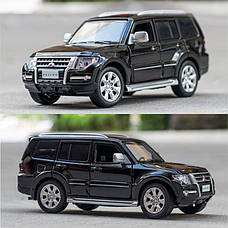 Модель автомобіля Mitsubishi Pajero із металу 1:32. Металева машинка Mitsubishi Pajero чорна, фото 5