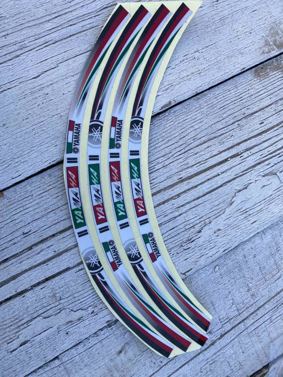 Чорнона Світловідбивна Стрічка наклейка смужка на обід мото Yamaha