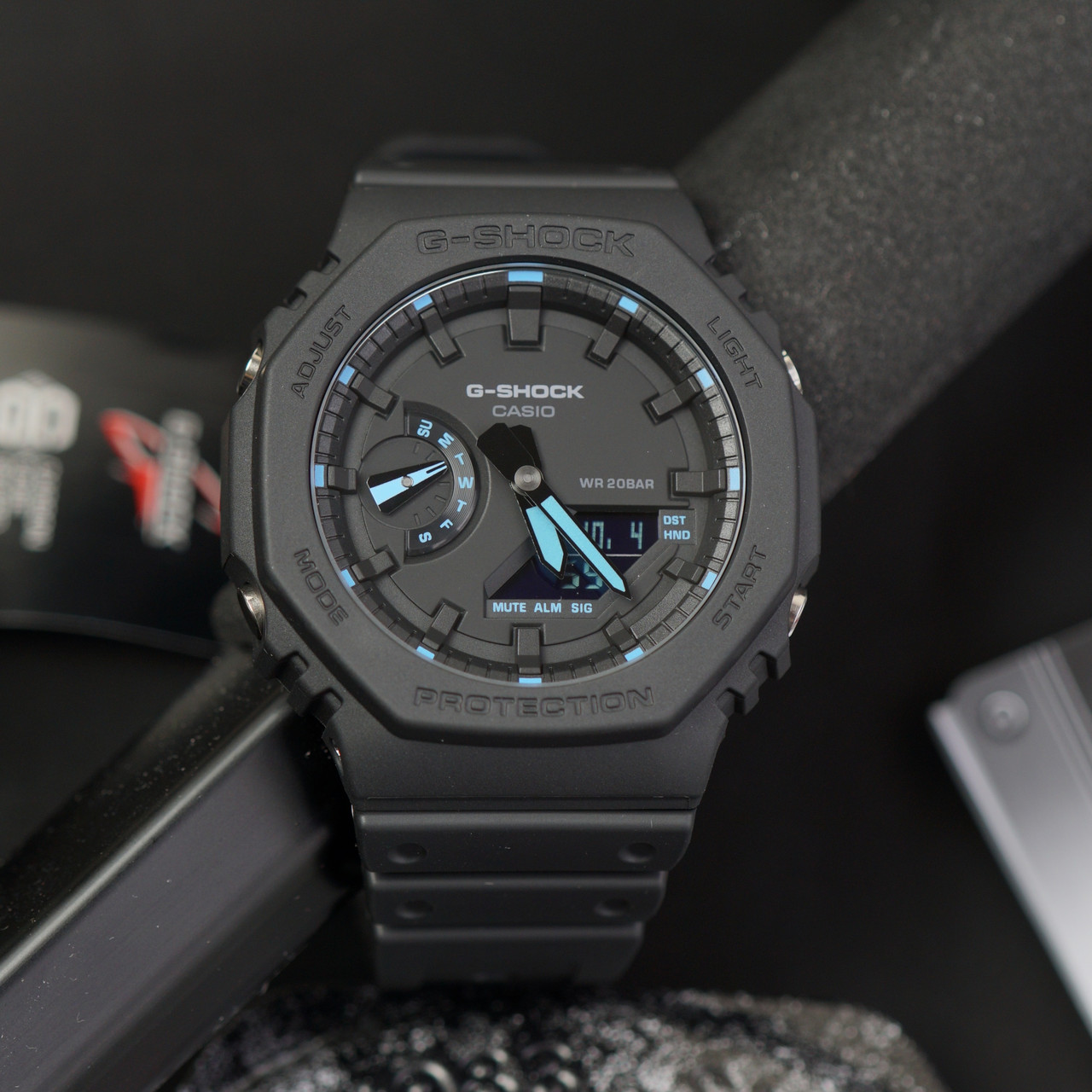 Часы Casio G-Shock GA-2100-1A2 Carbon Core Guard