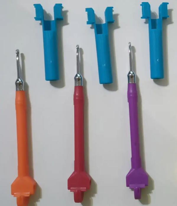 Крючок для плетения браслетов из резинок металлический Rainbow Loom - фото 1 - id-p107729541