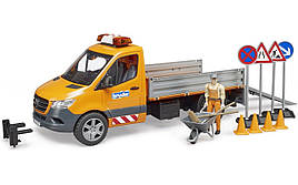 Іграшка Bruder MB Sprinter дорожня служба c фігуркою і аксесуарами 1:16 (02677)