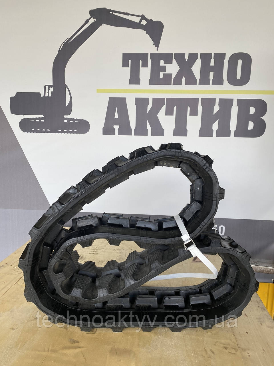 Гумова гусениця AIRMAN AX16, AX17