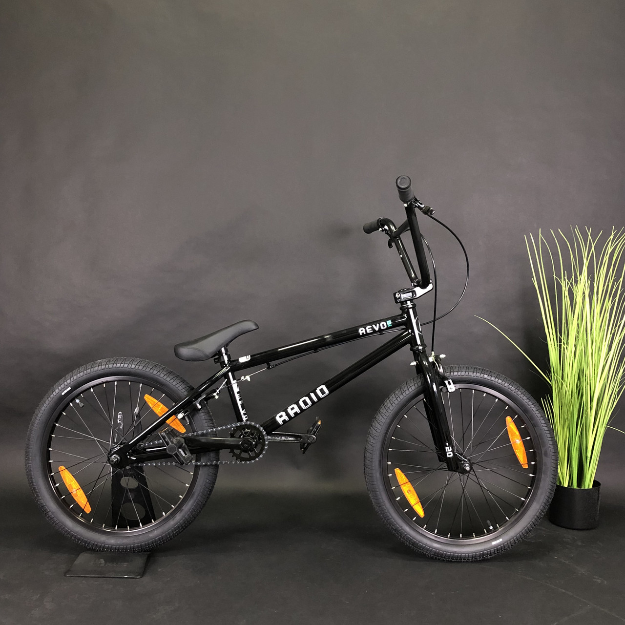 Велосипед BMX 20" Radio Revo 20.4", чорний глянсовий з сірим 2021, фото 1