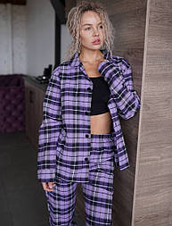 Жіноча піжама фланелева тепла комплектом сорочка та штани в клітку фіолетова. Фото наживо