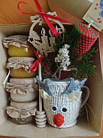 Сладкий подарочный набор "Мед на Новый Год" в крафтовой коробке