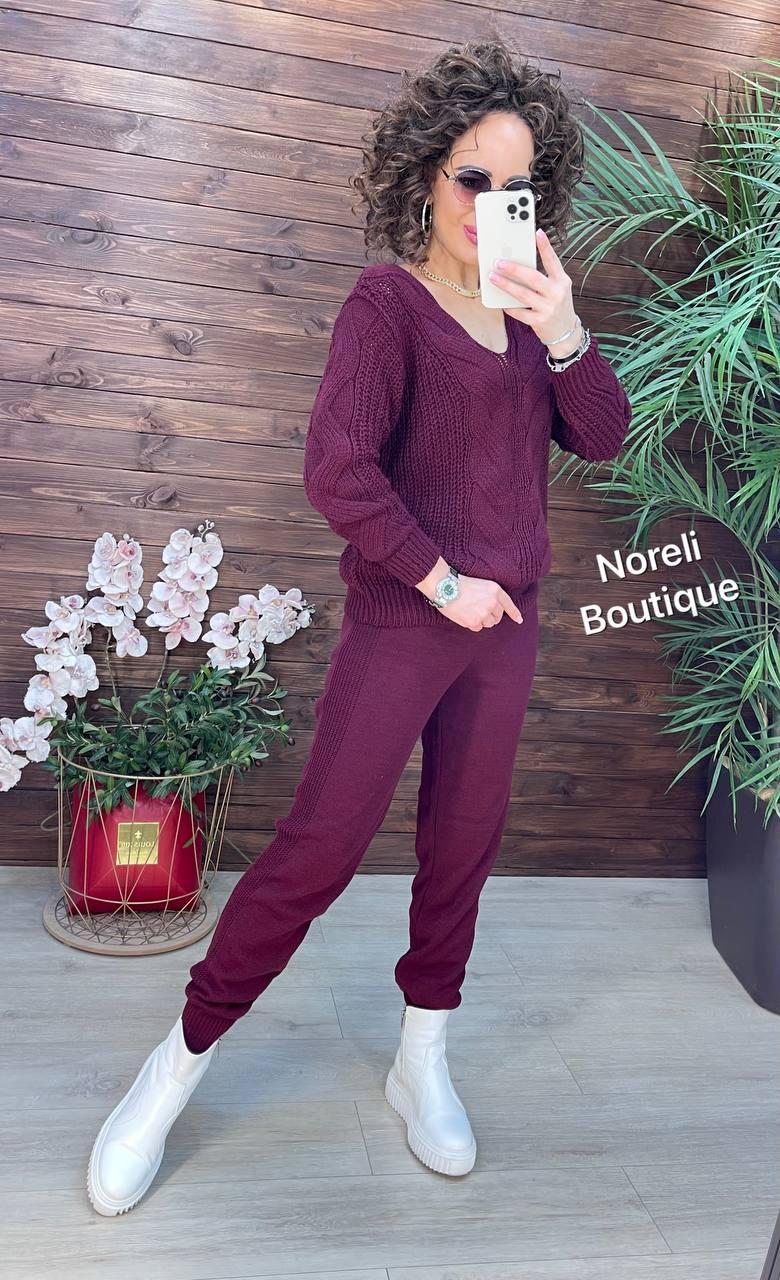 Стильний в'язаний костюм жіночий светр вязка коса та штани модні кольори Dnor5145