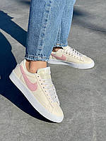 Женские кроссовки Nike Blazer Low 77 Vintage Leather Glitter Pink (бежевые с розовым) красивые деми кеды L0602