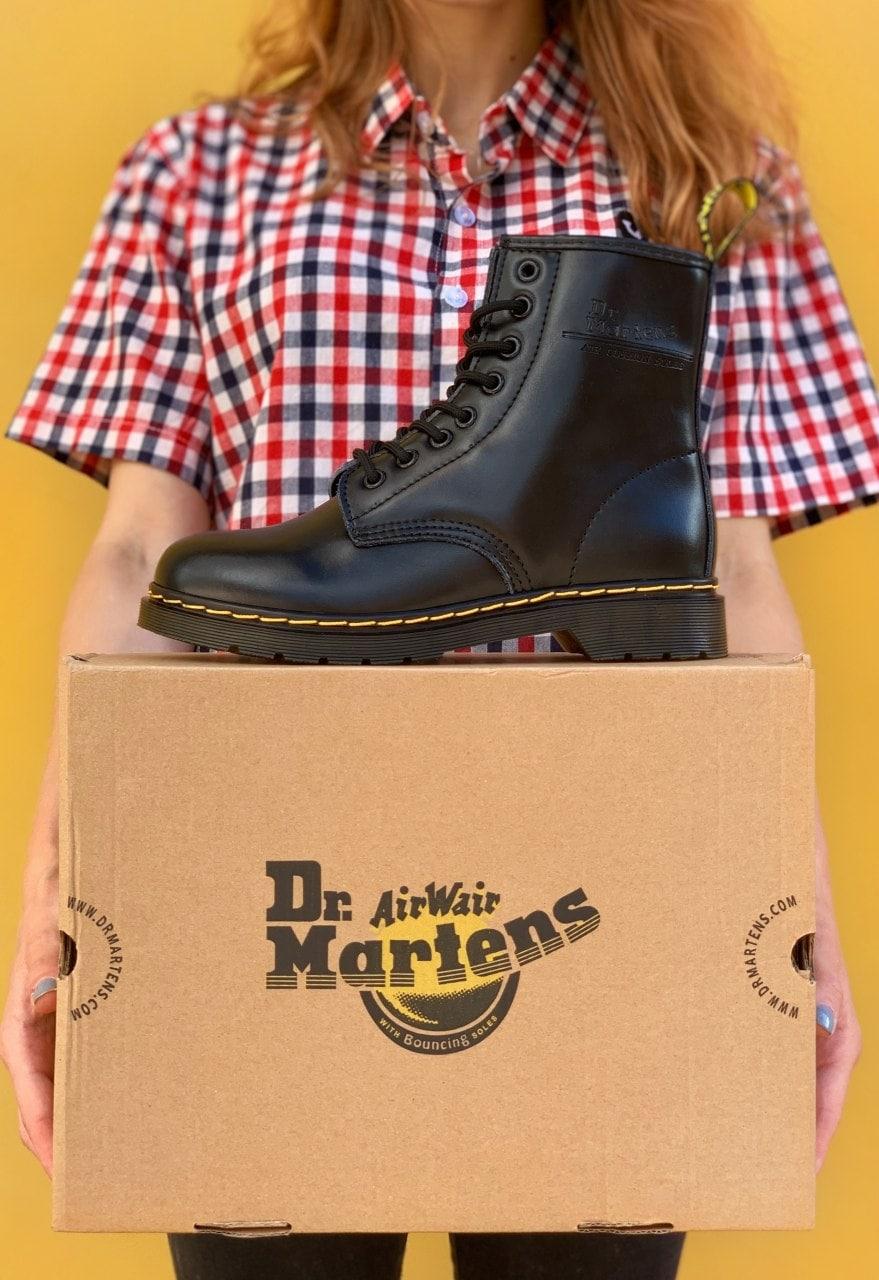 Женские ботинки Dr.Martens 1460 Black (чёрные) повседневные осенние сапоги на шнуровке 6926 топ - фото 1 - id-p1689809430