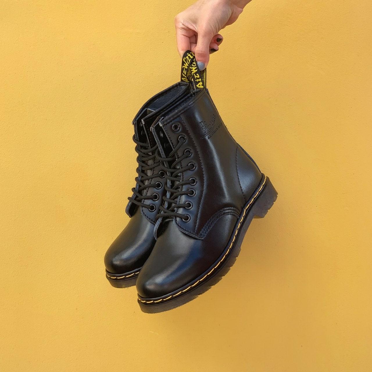 Женские ботинки Dr.Martens 1460 Black (чёрные) повседневные осенние сапоги на шнуровке 6926 топ - фото 5 - id-p1689809430