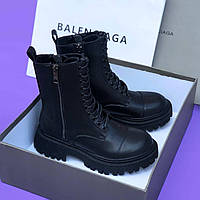 Женские ботинки Balenciaga Black Tractor Side-zip Boots (чёрные) демисезонные сапоги на молнии и шнуровке 6941