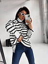 Жіночий вільний светр туніка у смужку з високою горловиною (р. 42-46) 78KF2087, фото 2