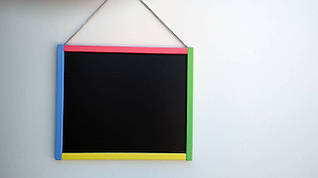 Дошка настінна магнітна двостороння фарбована, дитячий мольберт настінний дерев'яний.