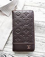 Стильный мужской клатч Louis Vuitton из искусственной кожи с фирменным брендовым тиснением и фирменным логотип