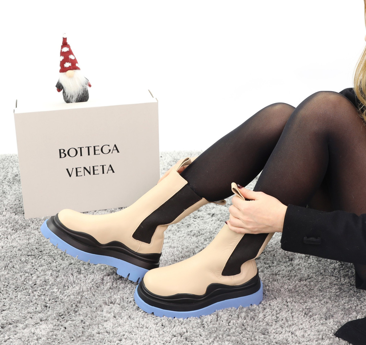 Жіночі зимові бежеві Черевики Bottega Veneta