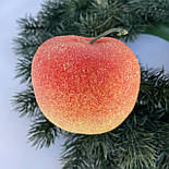 Штучні фрукти яблуко світло-червоне муляж цукрове 8 см, фото 2
